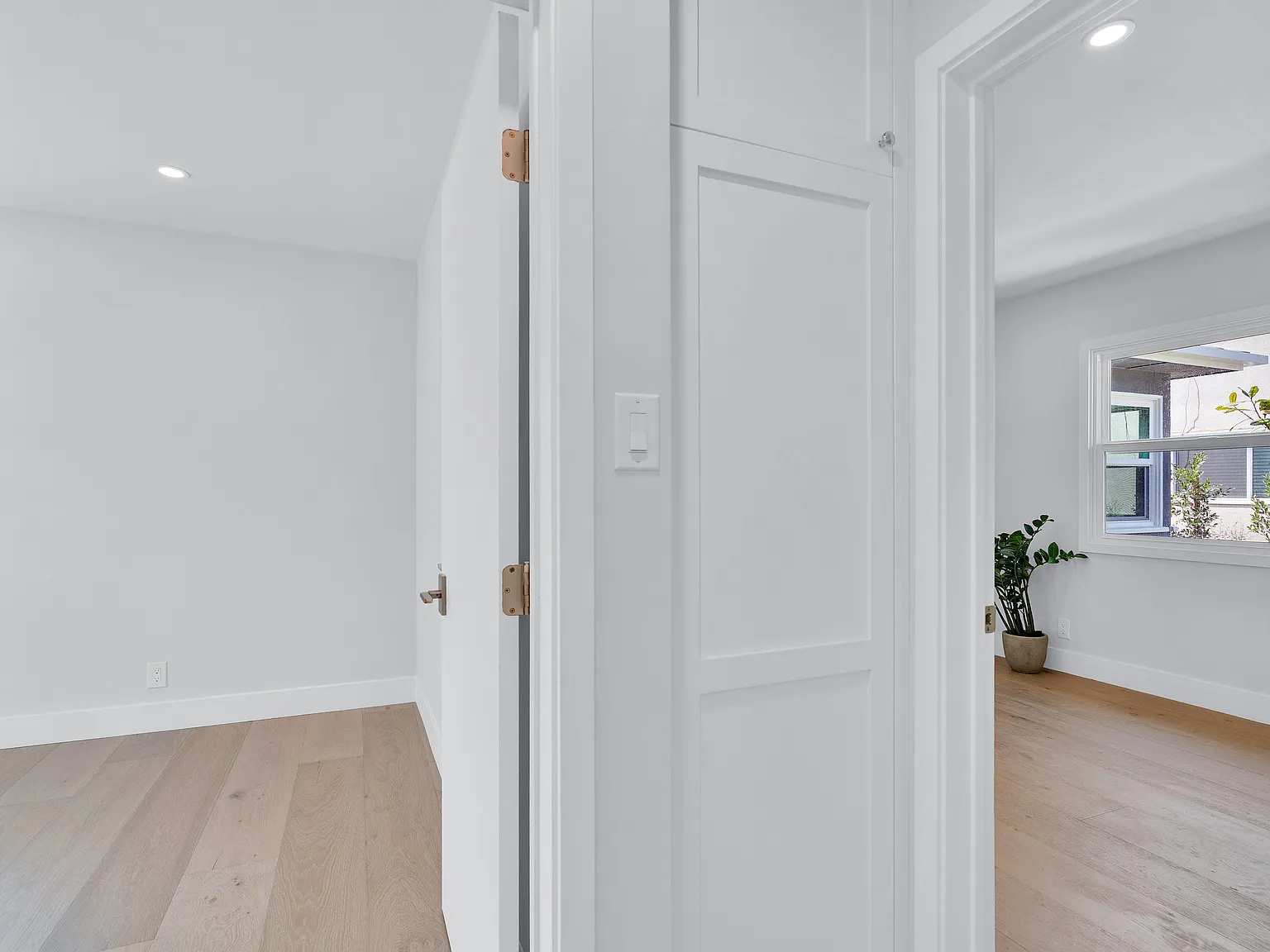 2 bed, 950 sqft, $5,250 — Photo 3