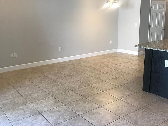 4th image of 1454 Round Rock Ct