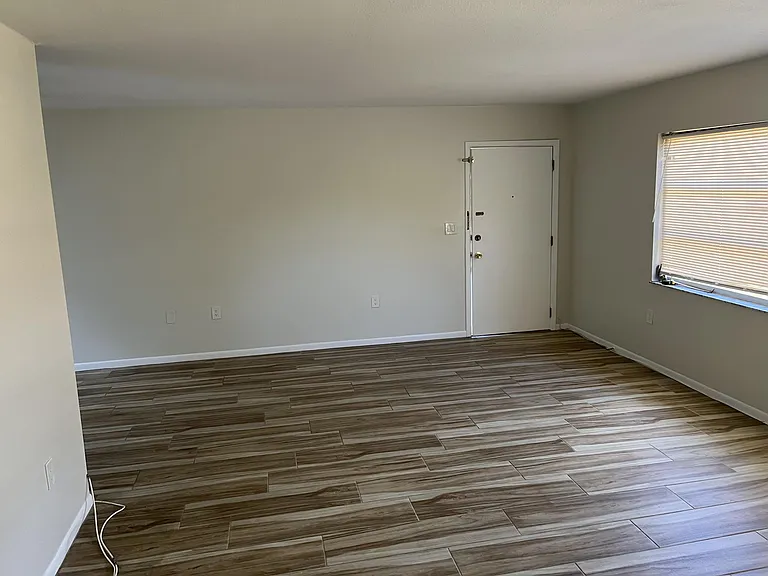 7029 Hibiscus Ave S #4 — Photo 8