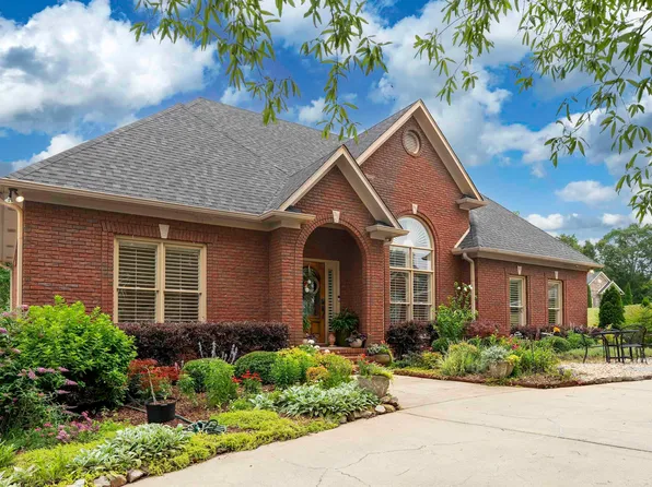 3439 Fairway Dr, Trussville, AL 35173