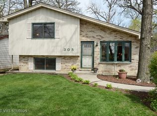 305 N River Glen Ave, Elmhurst, IL 60126