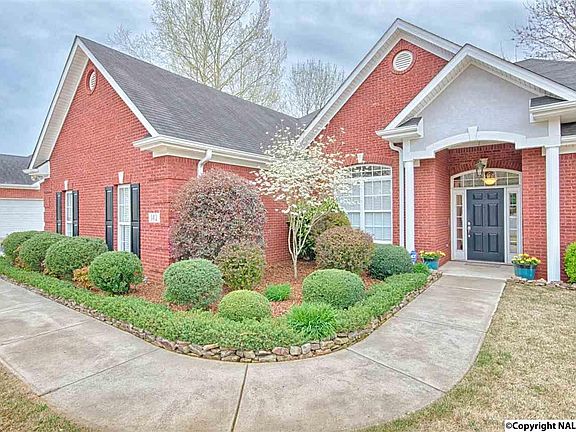 4th image of 142 Hedgestone Dr