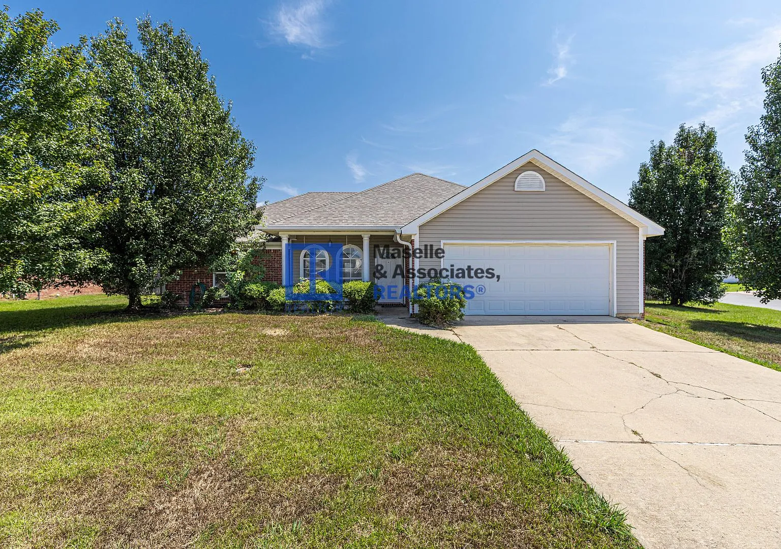 3 Bed/2 Bath Home in Brandon — Photo 4