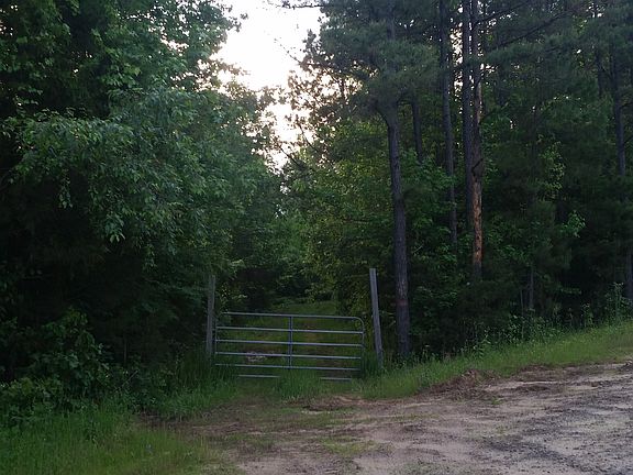 2nd image of CR 3880