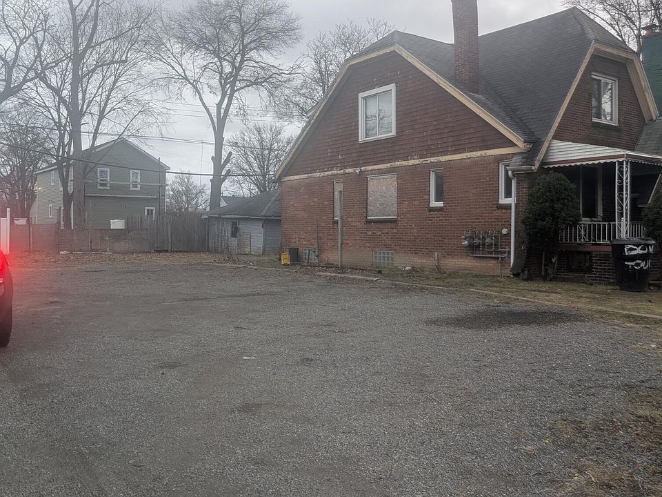 2nd image of 13632 Meyers Rd