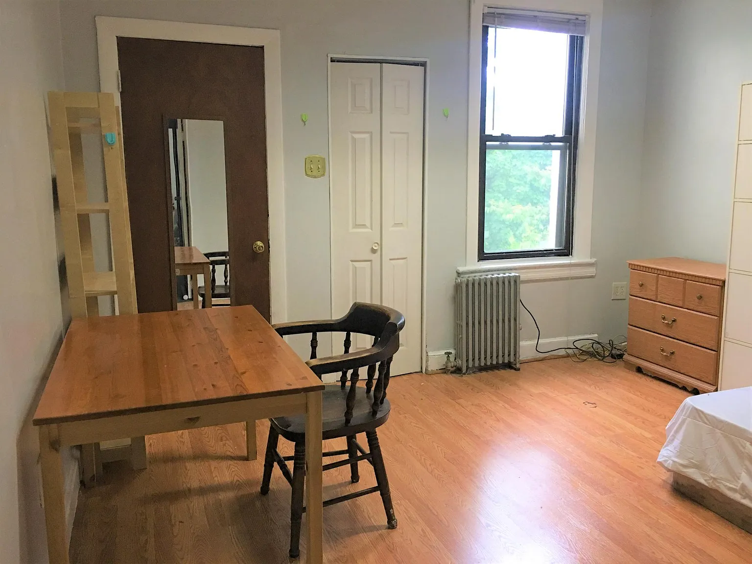 802 Pavonia Ave — Photo 2