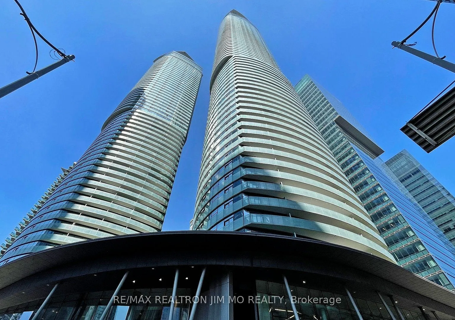 3 bed, $3,000 — Photo 2
