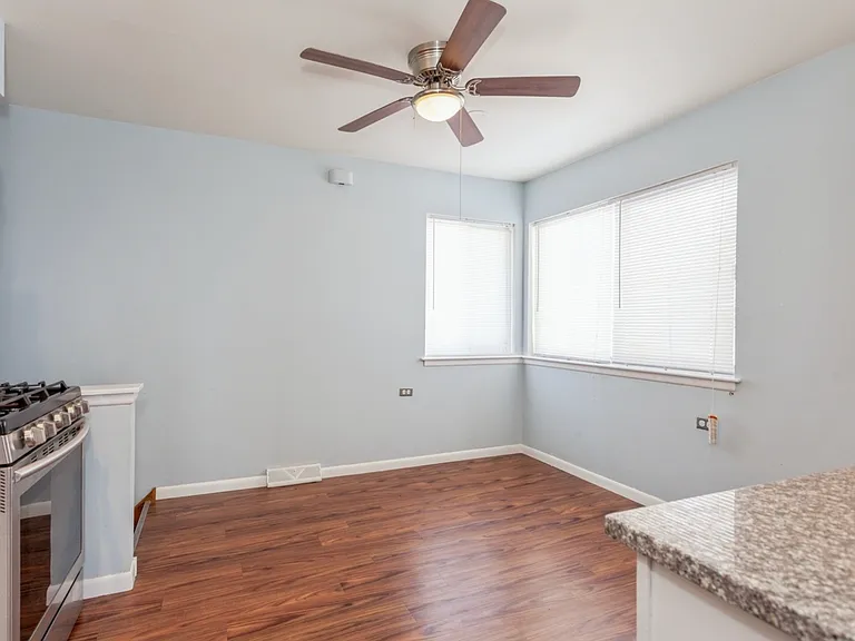 736 W Hinsdale Ave — Photo 3