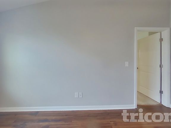 3rd image of 711 Tallaran Rd