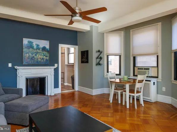 250 S 13th St APT 5D, Philadelphia, PA 19107