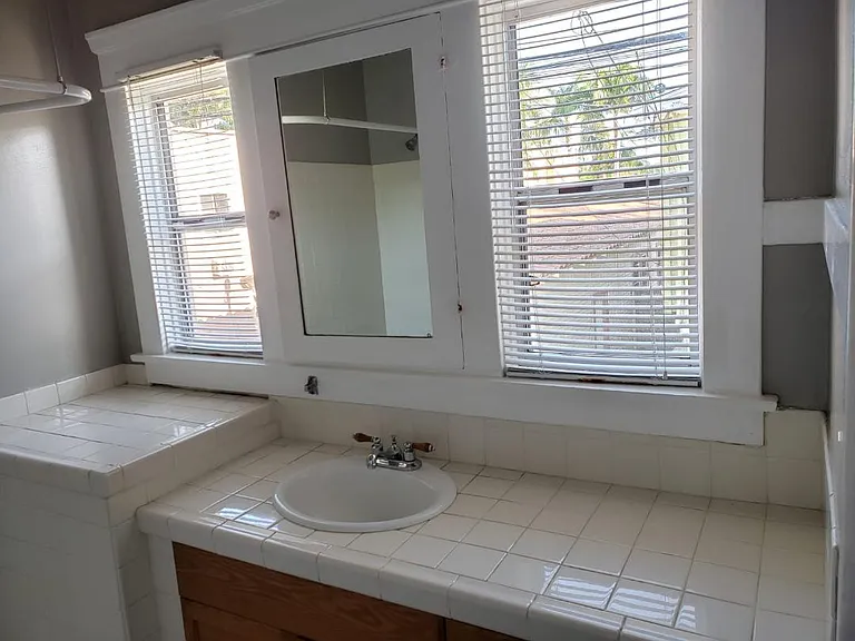 3045 E Corto Pl #3045 — Photo 3