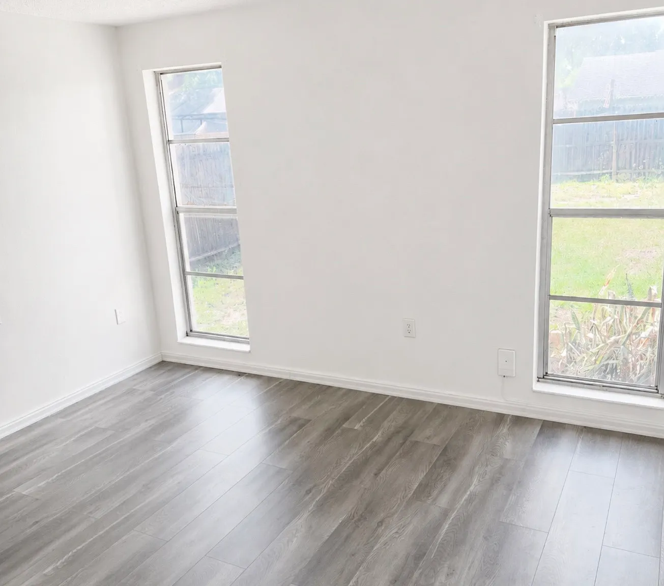 2 bed, 806 sqft, $1,750 — Photo 2