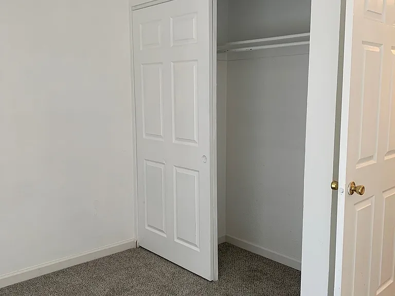Grove Street Apartments — Photo 4
