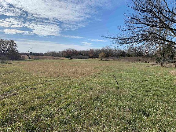 3rd image of 2100 Eden Rd