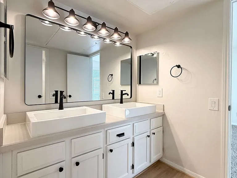 1860 White Oak Dr #376 — Photo 17