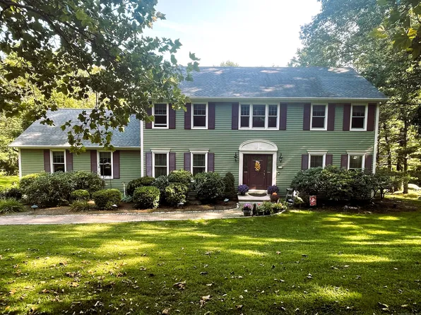 31 Hunter Ridge Road, Monroe, CT 06468