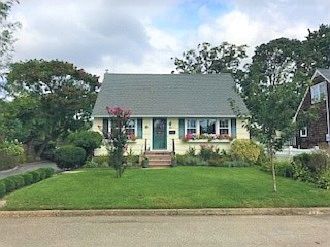 1st image of 21 Cambridge Dr