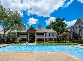 2701 Parkview Dr, Bedford, TX 76022