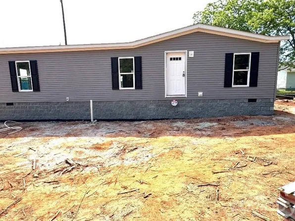 276 Mulberry St, Forest City, NC 28043