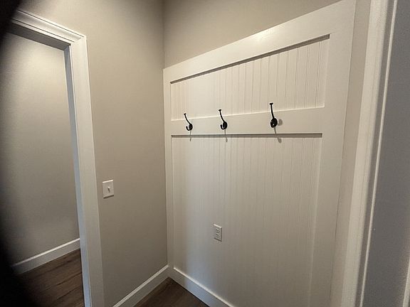 5th image of 230 Cypress Rdg