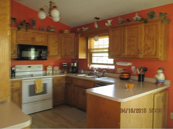 2nd image of 3943 98th Ln NE