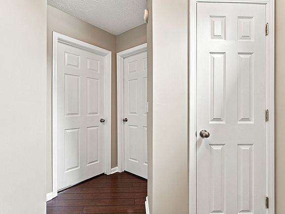 5th image of 3901 Winthrop Dr