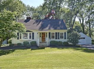 107 Stanton Mountain Rd, Lebanon, NJ 08833