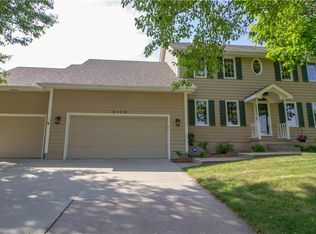 9100 Alpine Dr, Urbandale, IA 50322
