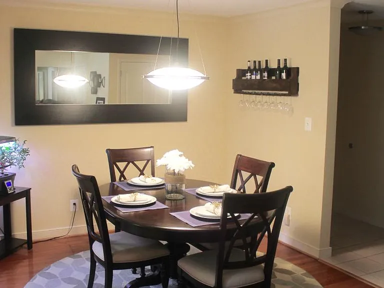 302 Hilltop Ln #F — Photo 1