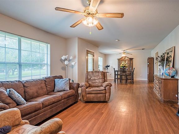 5th image of 130 Paluxy Dr