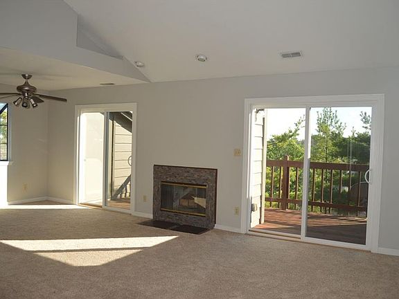 3rd image of 8168 Shorewalk Dr