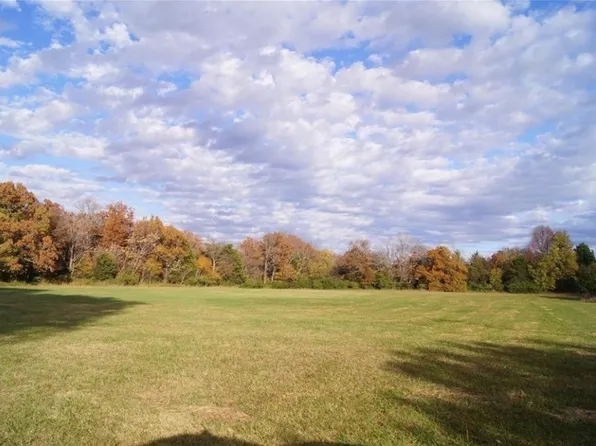 W Napier Dr, Fayetteville, AR 72701