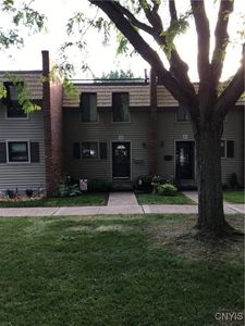 90 Chestnut Hls, New Hartford, NY, 13413