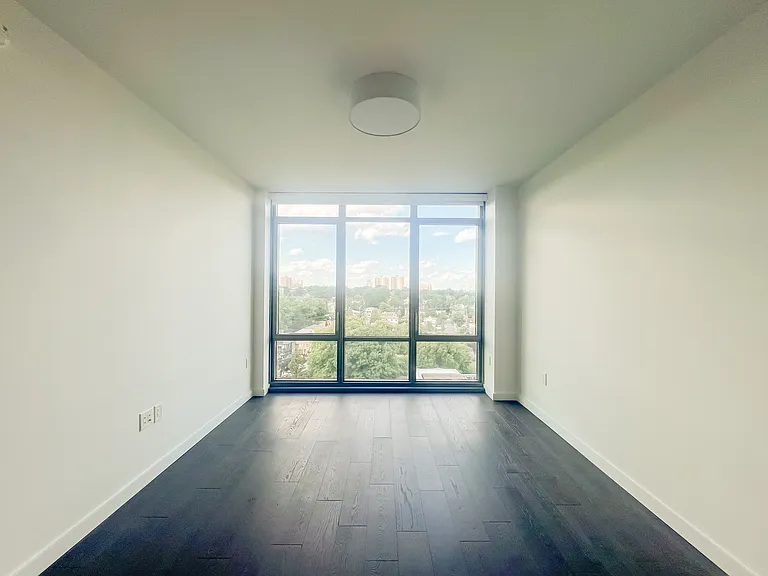 One Park Condos — Photo 28