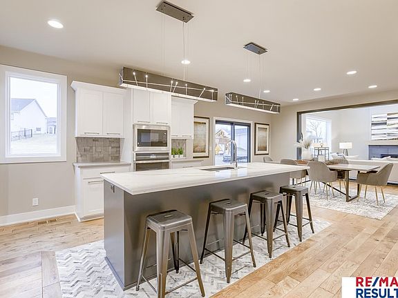 3rd image of 21332 A St