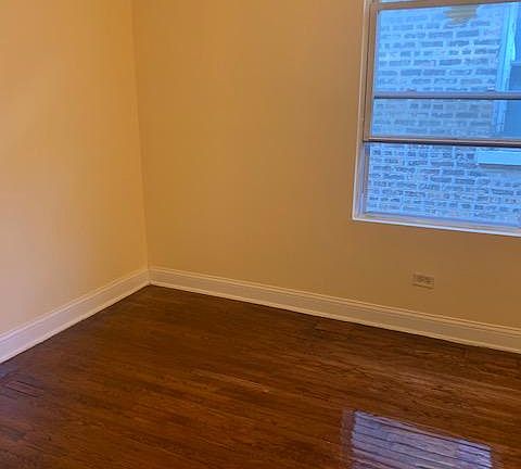 5th image of 6922 S Maplewood Ave #2