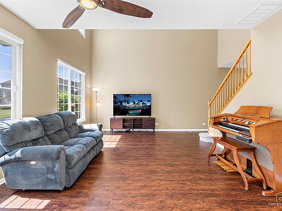 3rd image of 2264 Daybreak Dr #2264
