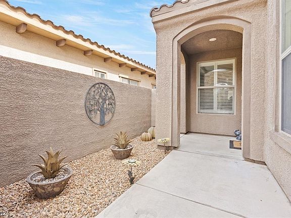 4th image of 1028 Via Canale Dr