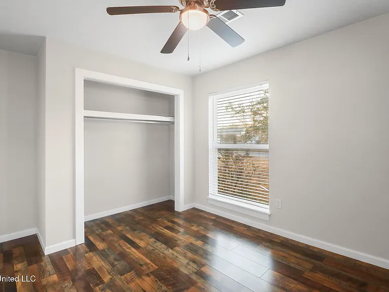110 Jamaica St — Photo 21