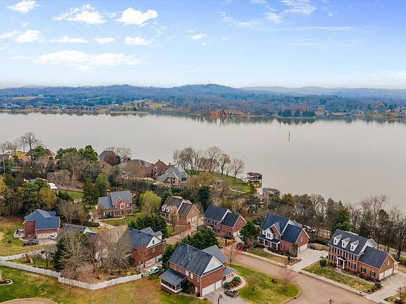 5th image of 2043 Willow View Ln