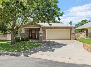 115 Riley Ln, Fredericksburg, TX 78624
