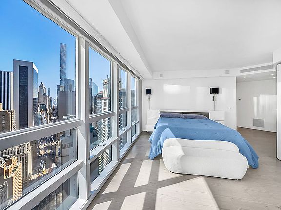 5th image of 146 W 57th St APT 45A