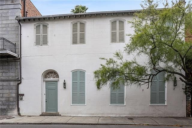 1st image of 1303 Burgundy St APT 5