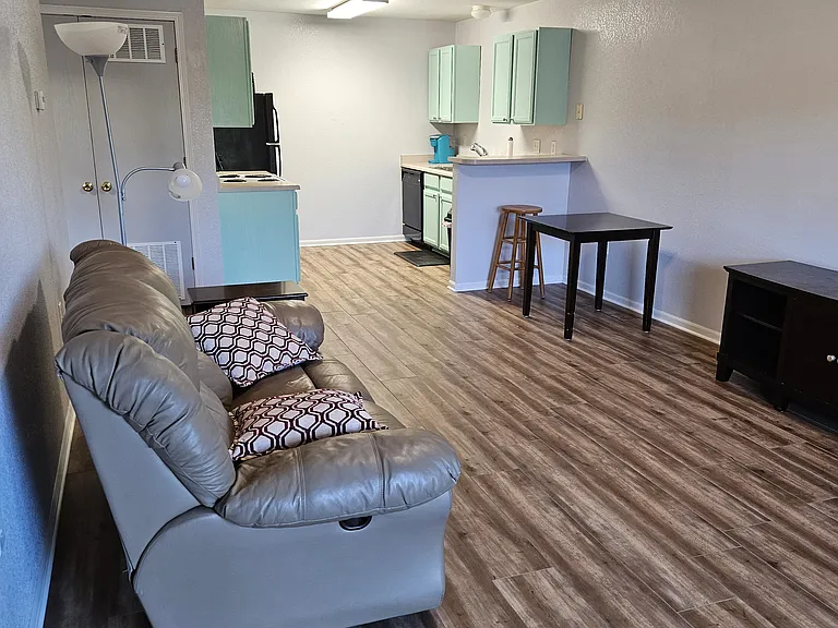 1221 University Ave #B302 — Photo 5