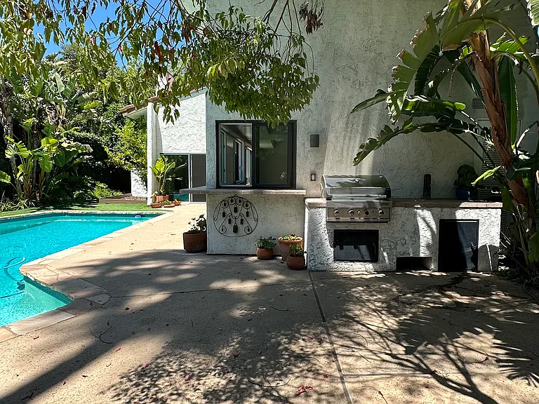 Yorkfield Ct — Photo 24