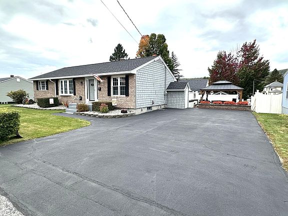 4th image of 27 Haven Avenue