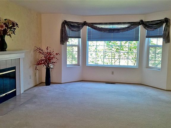4th image of 20312 54th Ave W