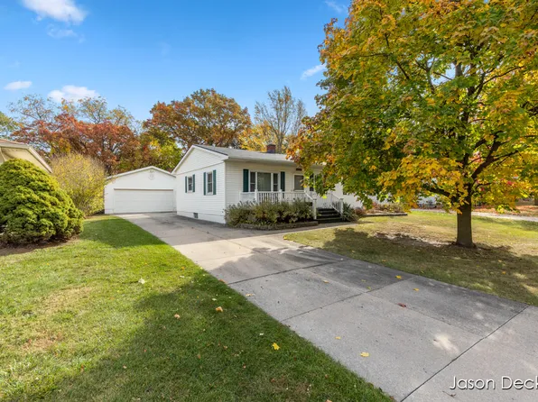 3862 Williamson Ave NE, Grand Rapids, MI 49525