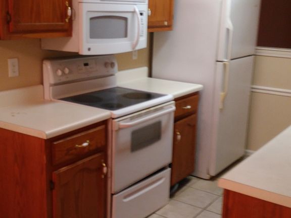 4th image of 4173 Meadow Valley Dr E