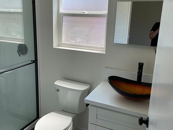 5th image of 438 Beverly Sq #B